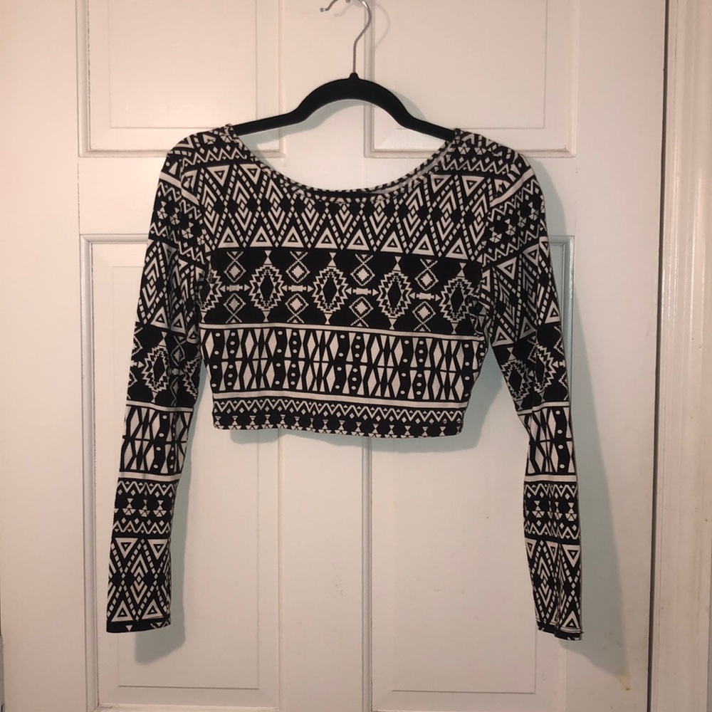 Long sleeve crop top